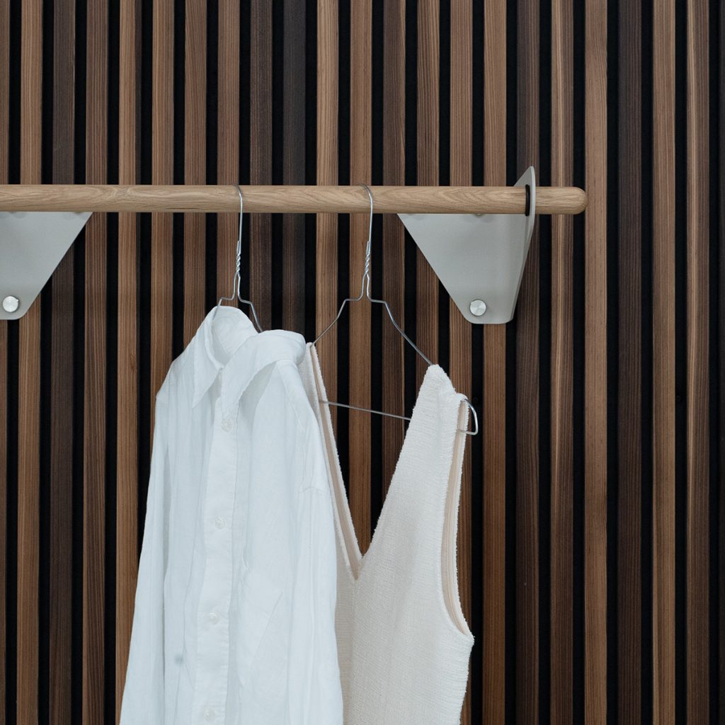 Image 1 de 4 dans la galerie Linn Tringle de penderie