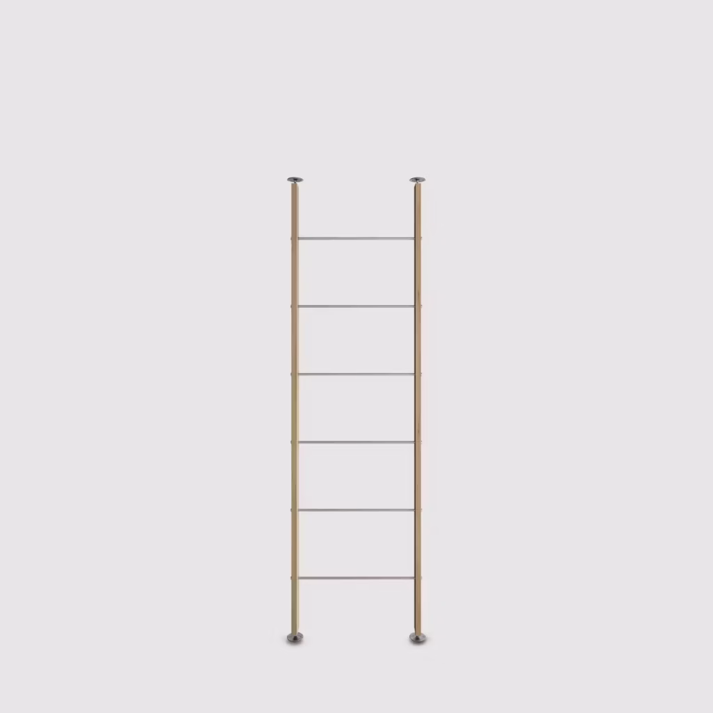 Image 1 de 9 dans la galerie EMBRACE | BM2